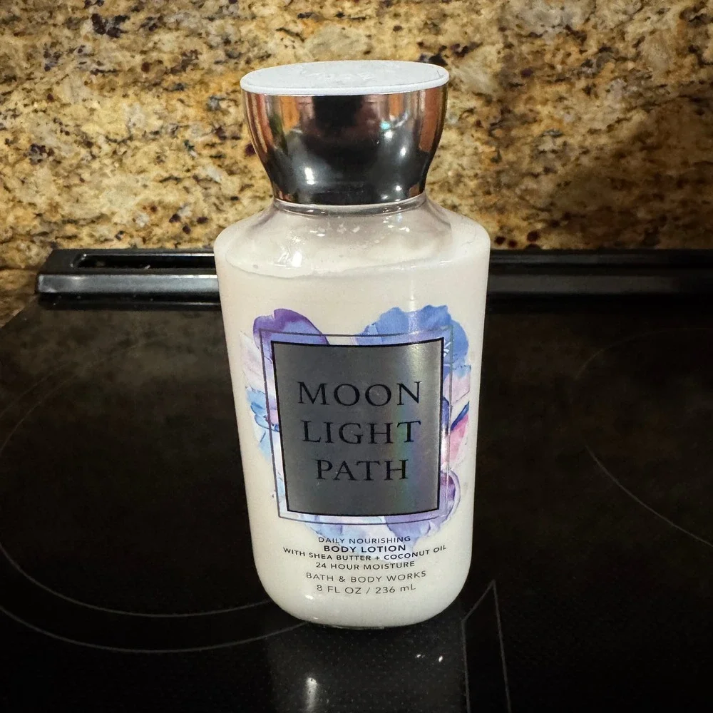 Bath & Body Works Moonlight Path Daily Nourishing Body Lotion 8oz Jasmine Musk